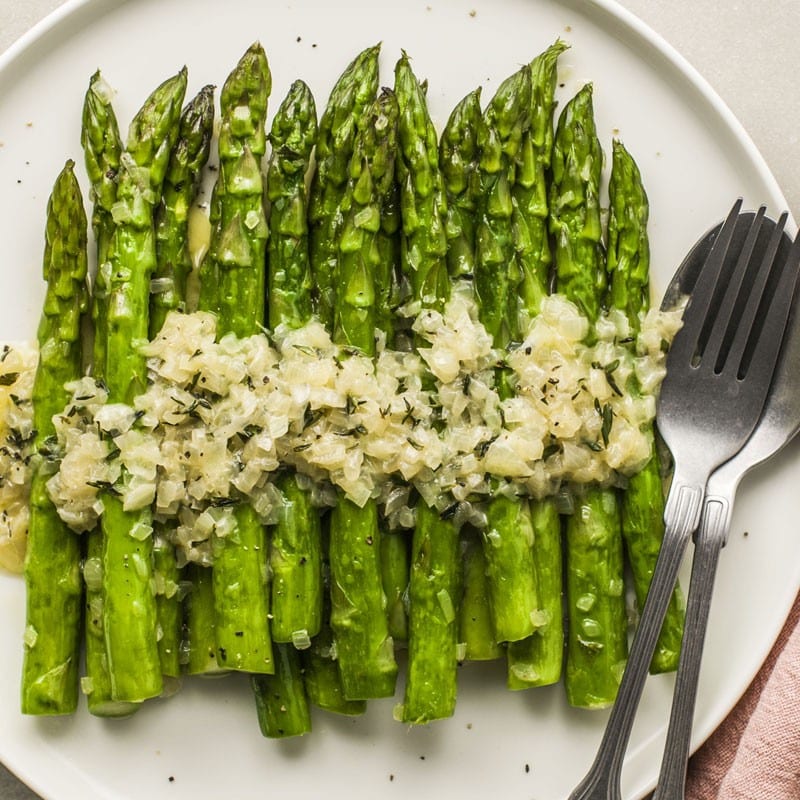 Asparagus / Sautéed Spinach / Seasonal Vegetables.